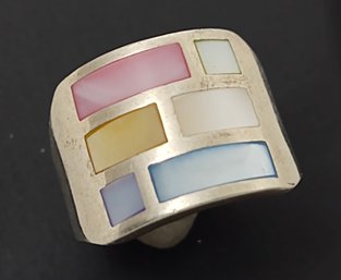 VINTAGE STERLING SILVER MULTI COLOR MOTHER OF PEARL RING