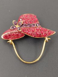 VINTAGE GOLD TONE RED RHINESTONE HAT CHARM HOLDER BROOCH