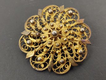 ANTIQUE GOLD WASH 800 SILVER FILIGREE FLOWER BROOCH