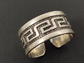 VINTAGE WIDE STERLING SILVER BYZANTINE BAND RING