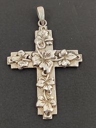 VINTAGE STERLING SILVER GRAPE VINE & LEAF CROSS PENDANT