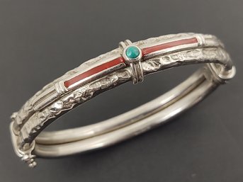 VINTAGE ITALIAN STERLING SILVER ENAMEL TEXTURED HINGED BANGLE BRACELET