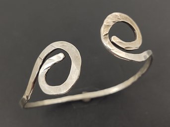 VINTAGE MID CENTURY MODERNIST STERLING SILVER CUFF BRACELET