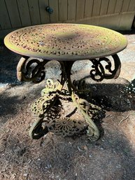 Vintage Reticulated Iron Weave Pattern - Round Outdoors / Garden Table       Frnt Yrd