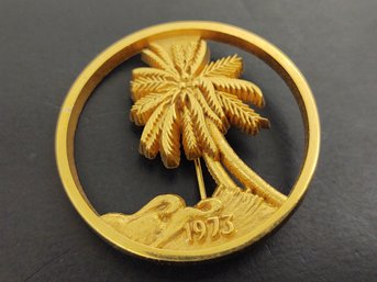 VINTAGE GOLD TONE 1973 PALM TREE PIN