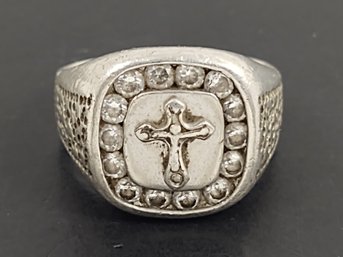VINTAGE STERLING SILVER CRUCIFIX CZ RING