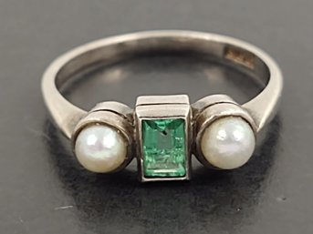 ANTIQUE VICTORIAN STERLING SILVER EMERALD & PEARL RING