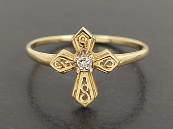 SMALL VINTAGE 10K GOLD FILIGREE DIAMOND CROSS RING