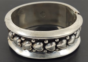 VINTAGE MEXICAN STERLING SILVER HEAVY CHUNKY HEART CLAMPER BRACELET