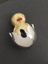 VINTAGE GOLD & SILVER TONE CHICK IN EGG SHELL AVON PIN