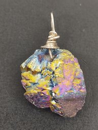 VINTAGE STERLING SILVER RAINBOW MINERAL SPECIMEN PENDANT