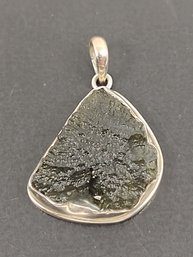 VINTAGE STERLING SILVER GREEN TOURMALINE PENDANT