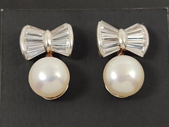 BEAUTIFUL STERLING SILVER PEARL & CZ BAGUETTE BOW EARRINGS