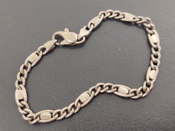 VINTAGE STERLING SILVER FIGARO LINK BRACELET