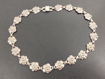 VINTAGE STERLING SILVER FLOWER LINK PANEL NECKLACE