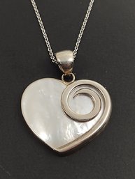 VINTAGE STERLING SILVER MOTHER OF PEARL HEART PENDANT NECKLACE