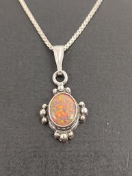 BEAUTIFUL STERLING SILVER OPAL PENDANT NECKLACE