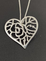 VINTAGE STERLING SILVER FILIGREE FLOWER PENDANT NECKLACE