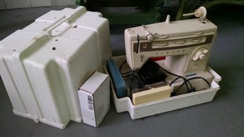 Vintage Singer Sewing Machine  Stylist 834