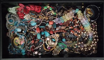 JUNK BROKEN TANGLED COSTUME JEWELRY LOT FOR CRAFTS OR REPURPOSE