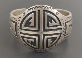 INCREDIBLE SIGNED NAVAJO NATIVE AMERICAN STERLING SILVER CUFF BRACELET