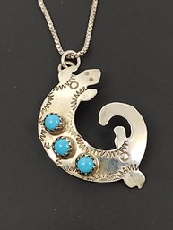 VINTAGE NATIVE AMERICAN STERLING SILVER TURQUOISE LIZARD PENDANT NECKLACE