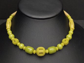 ANTIQUE ART DECO GREEN CELLULOID BEADED NECKLACE