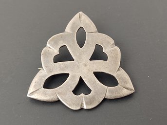 VINTAGE STERLING SILVER CELTIC TRINITY KNOT BROOCH