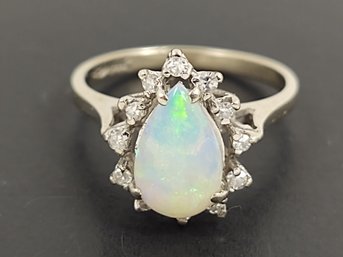 STUNNING VINTAGE 14K WHITE GOLD PEAR SHAPED OPAL & DIAMOND RING