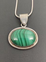 VINTAGE STERLING SILVER MALACHITE NECKLACE