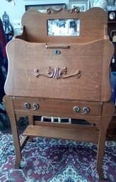 Lovely Vintage Drop Down Desk In Oak With Great Details & Escutcheon Locking Platte  LPP/CVBK