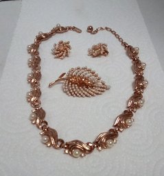 Trifari Gold Plated Jewelry Suite With Pearls (faux) Necklace, Pin (leaf Form) & 2 Clip-on Earrings