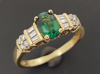 ABSOLUTELY STUNNING 14K GOLD EMERALD & DIAMOND RING