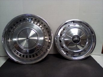 Vintage Hubcaps Duo For Collectors - Olds Cutlass 14.50 In. & Unidentified 13.50 Inch  StAC4