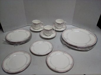 Lenox Debut Collection 'Emily' White Bone China Japan 915 - Serving For Three LizS/CVBK