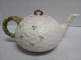 Belleek Basket Weave Shamrock Tea Pot & Lid - Ireland Green, 6th Mark 1965-1980  MelbG/A4