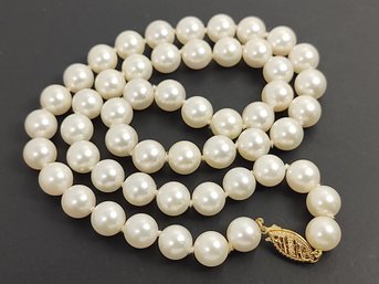 VINTAGE 14K GOLD 7.5mm PEARL NECKLACE