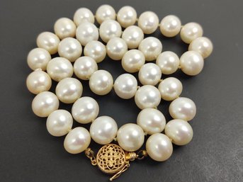 VINTAGE 14K GOLD 10mm - 11mm PEARL NECKLACE