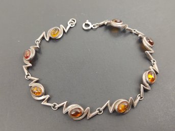 VINTAGE MID CENTURY STERLING SILVER AMBER CABOCHON BRACELET