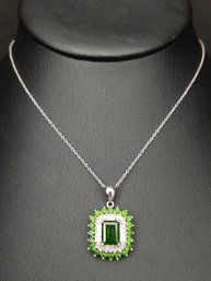 STUNNING STERLING SILVER EMERALD & WHITE TOPAZ NECKLACE