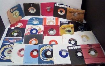 45 R.P.M. Records - 26 Favorites - Queen, The Moody Blues, Pink Floyd, The Monkees, The Doors, Blondie  NC/C3