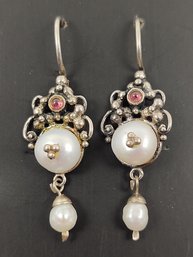 BEAUTIFUL VINTAGE STERLING SILVER PEARL & GARNET EARRINGS