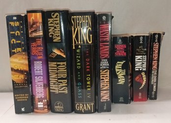 Great Assortment Of Books By Stephen King & Robert Silverberg.   DOM C / D2