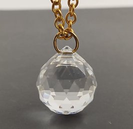 VINTAGE GOLD TONE LINK NECKLACE W/ FACETED CRYSTAL PENDANT