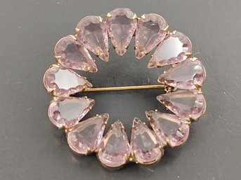 VINTAGE VERY WELL MADE PINK GLASS CIRCLE BROOCH