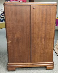 Vintage Wooden Rolling Bar Cabinet                 BoH / CVBK