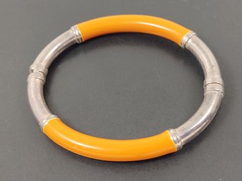 VINTAGE ITALIAN STERLING SILVER YELLOW ENAMEL HINGED BANGLE BRACELET