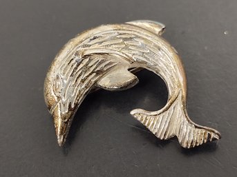 VINTAGE STERLING SILVER DOLPHIN BROOCH