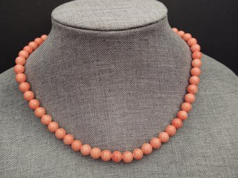 VINTAGE CORAL COLORED GLASS BEADED NECKLACE