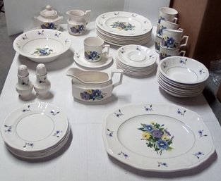 Kensington Staffordshire Ironstone England 33 Piece Dinnerware In The Wayside Pattern      PN/CVBK